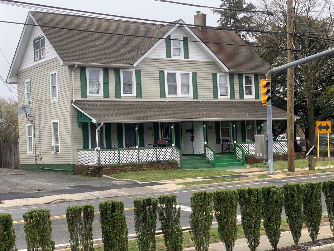 Exterior, Facade, Queen Anne Victorian