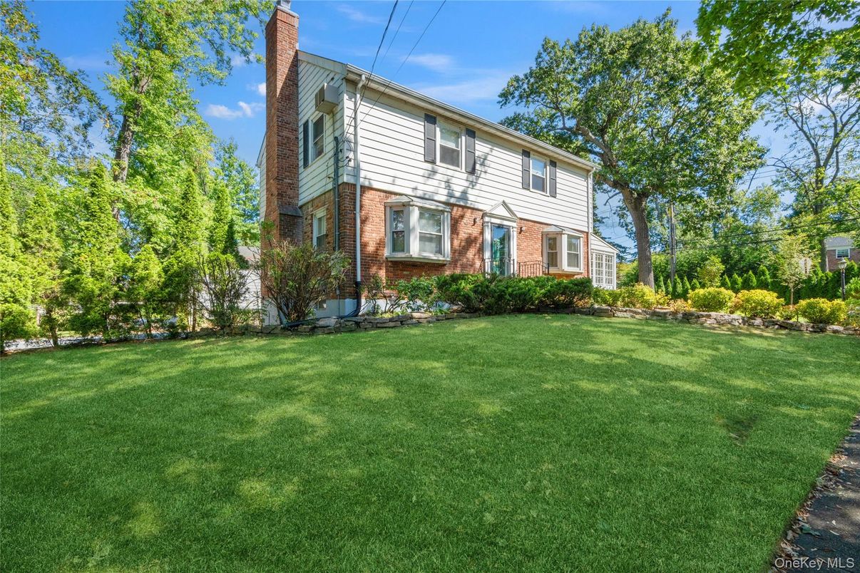 Backyard, Exterior, Facade, Brick Facade, Georgian