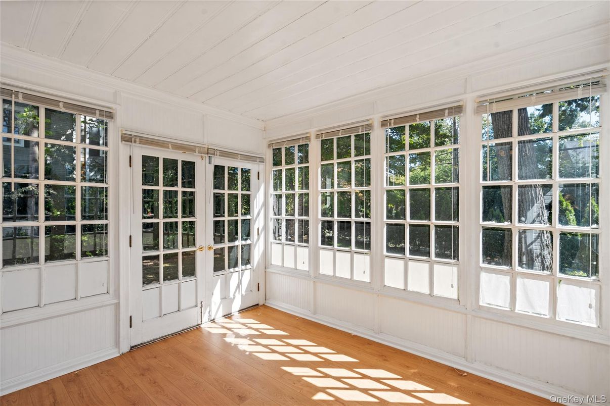 Interior, Sun Room, Wood Texture Flooring