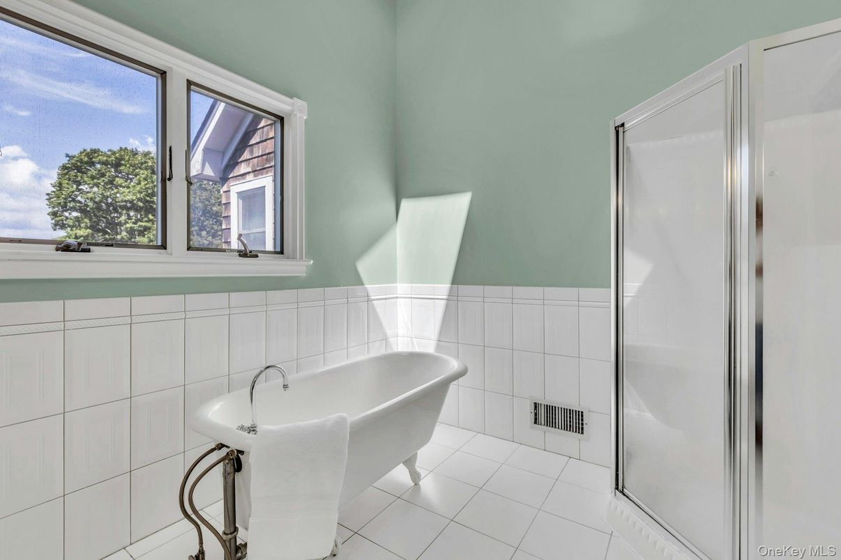 Bathroom, Free Standing Baths, Interior