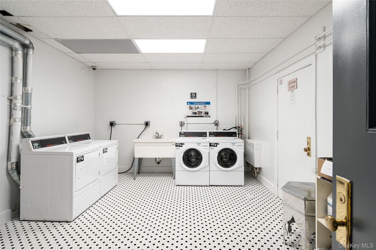 Interior, Washer