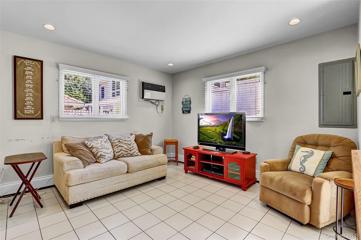 Interior, Living room, Recessed Lighting