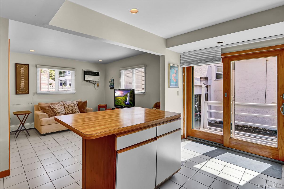 Interior, Kitchen, Living room, Recessed Lighting