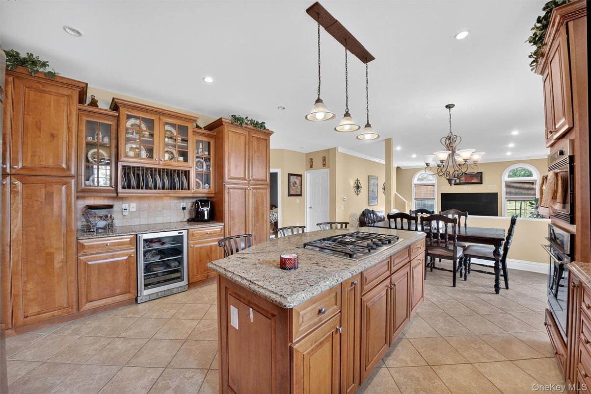 Chandelier, Dining room, Interior, Kitchen, Pendant Lights, Recessed Lighting