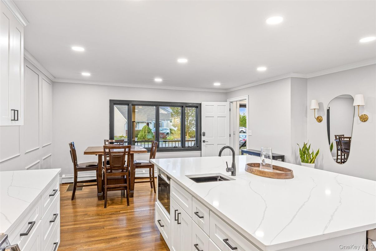 Dining room, Interior, Kitchen, Recessed Lighting, Wood Texture Flooring