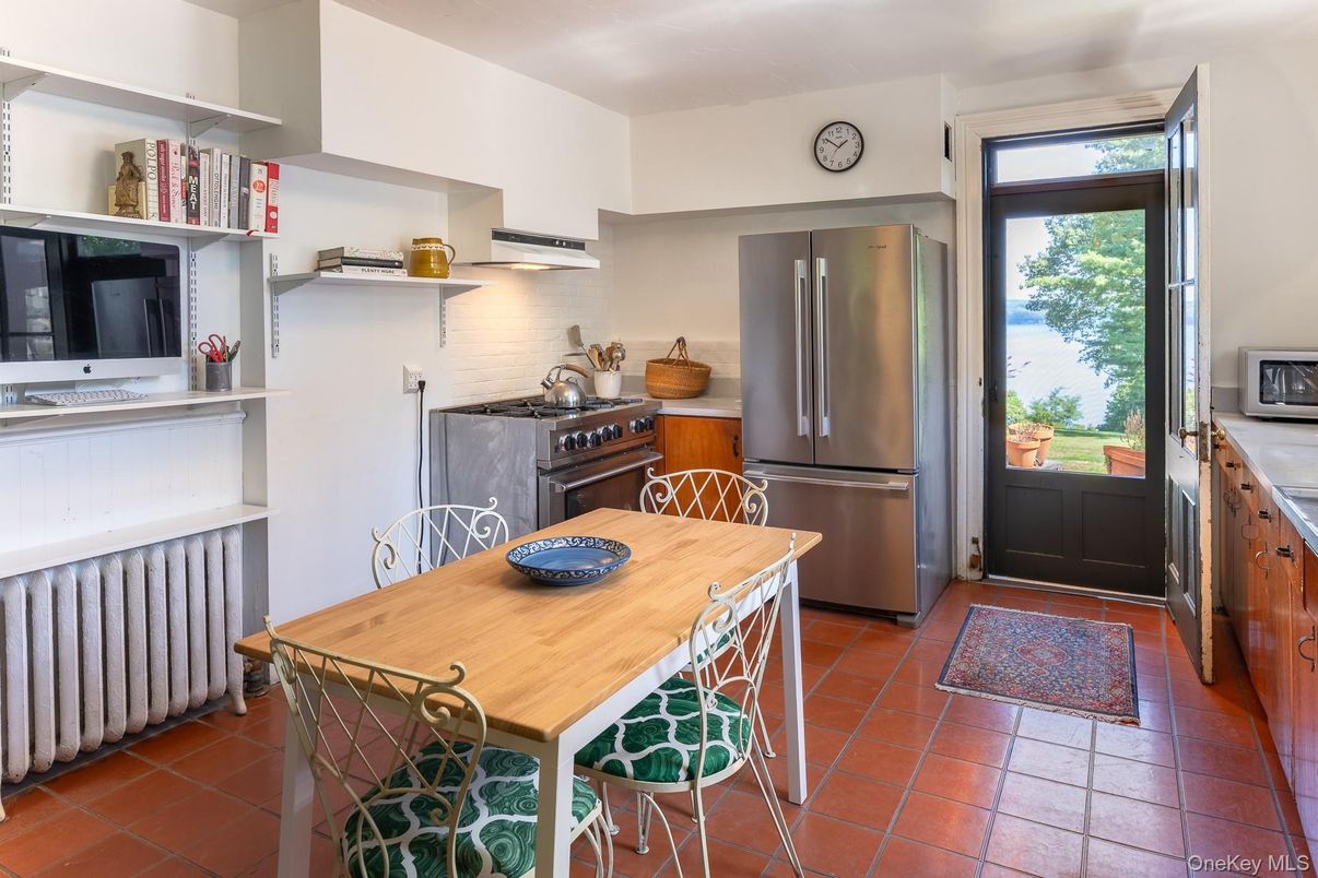 Interior, Kitchen, Stainless Steel Appliances