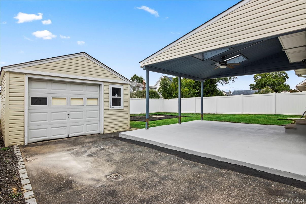 Backyard, Detached Garage, Exterior