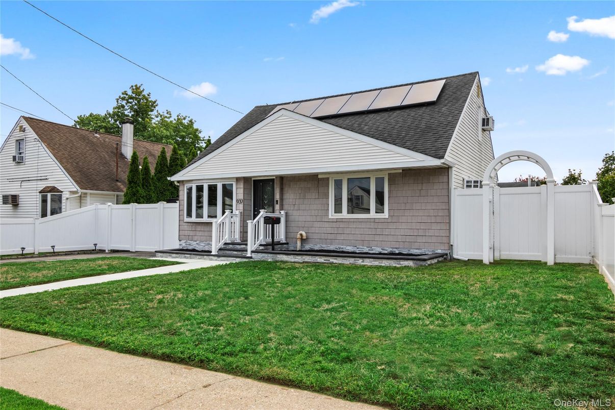 Backyard, Exterior, Solar Panels