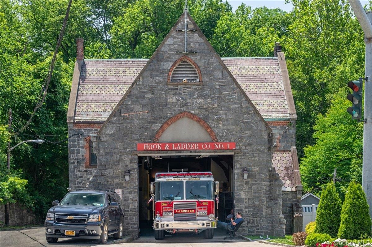 Exterior, Facade, Tudor Revival