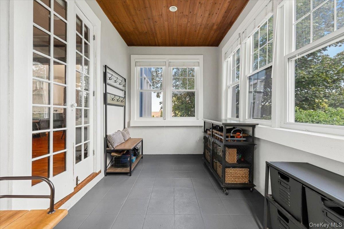 Interior, Recessed Lighting, Sun Room, Wooden Ceilings