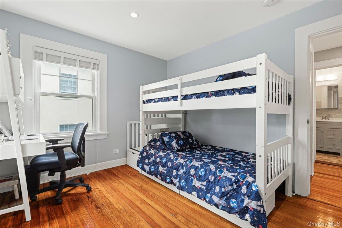 Bedroom, Home Office, Interior, Recessed Lighting, Wood Texture Flooring