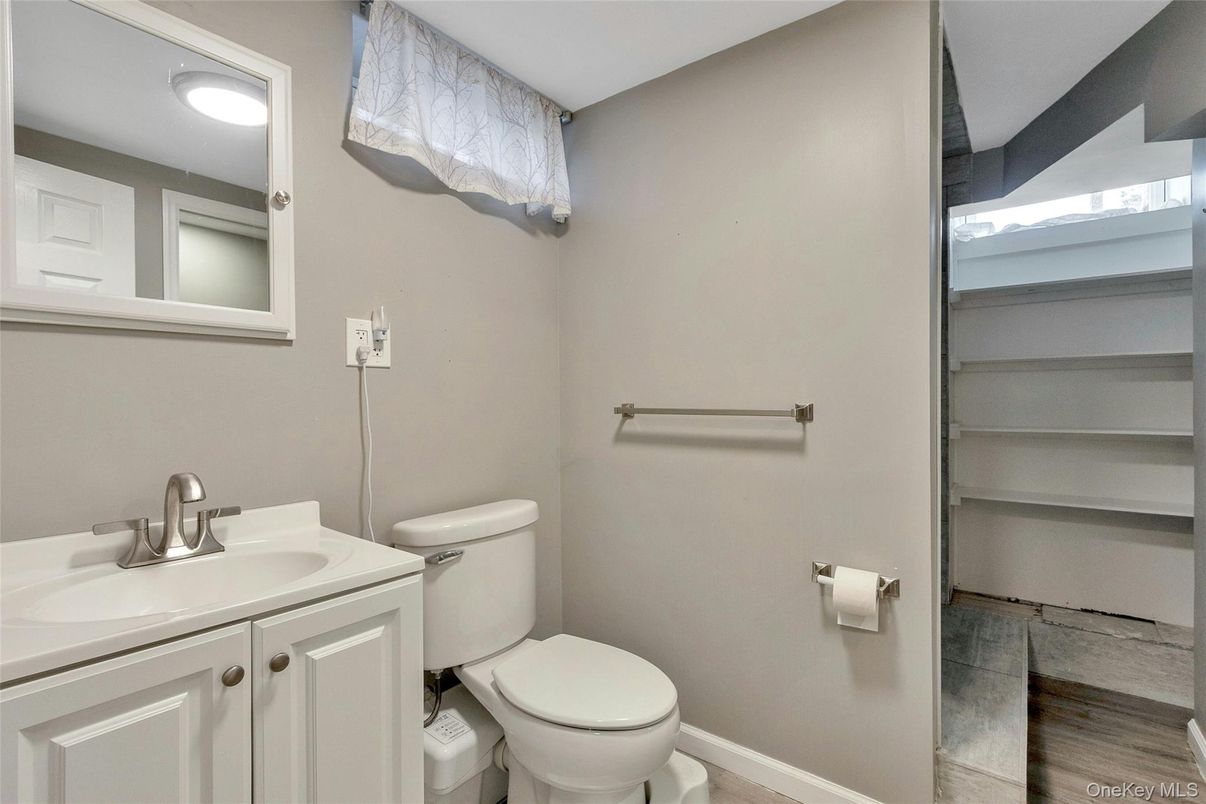 Bathroom, Interior, Recessed Lighting, Wood Texture Flooring