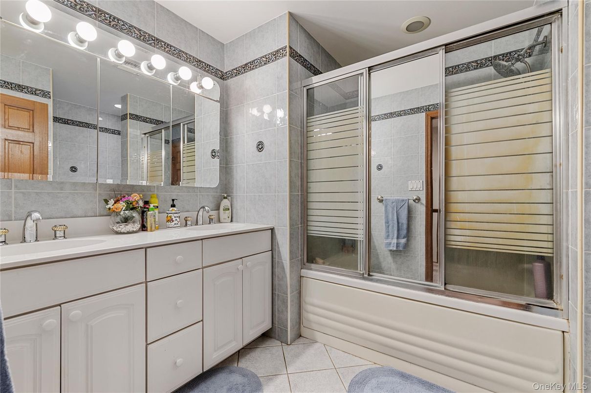 Bathroom, Dual Sink Vanities, Glass Shower, Interior