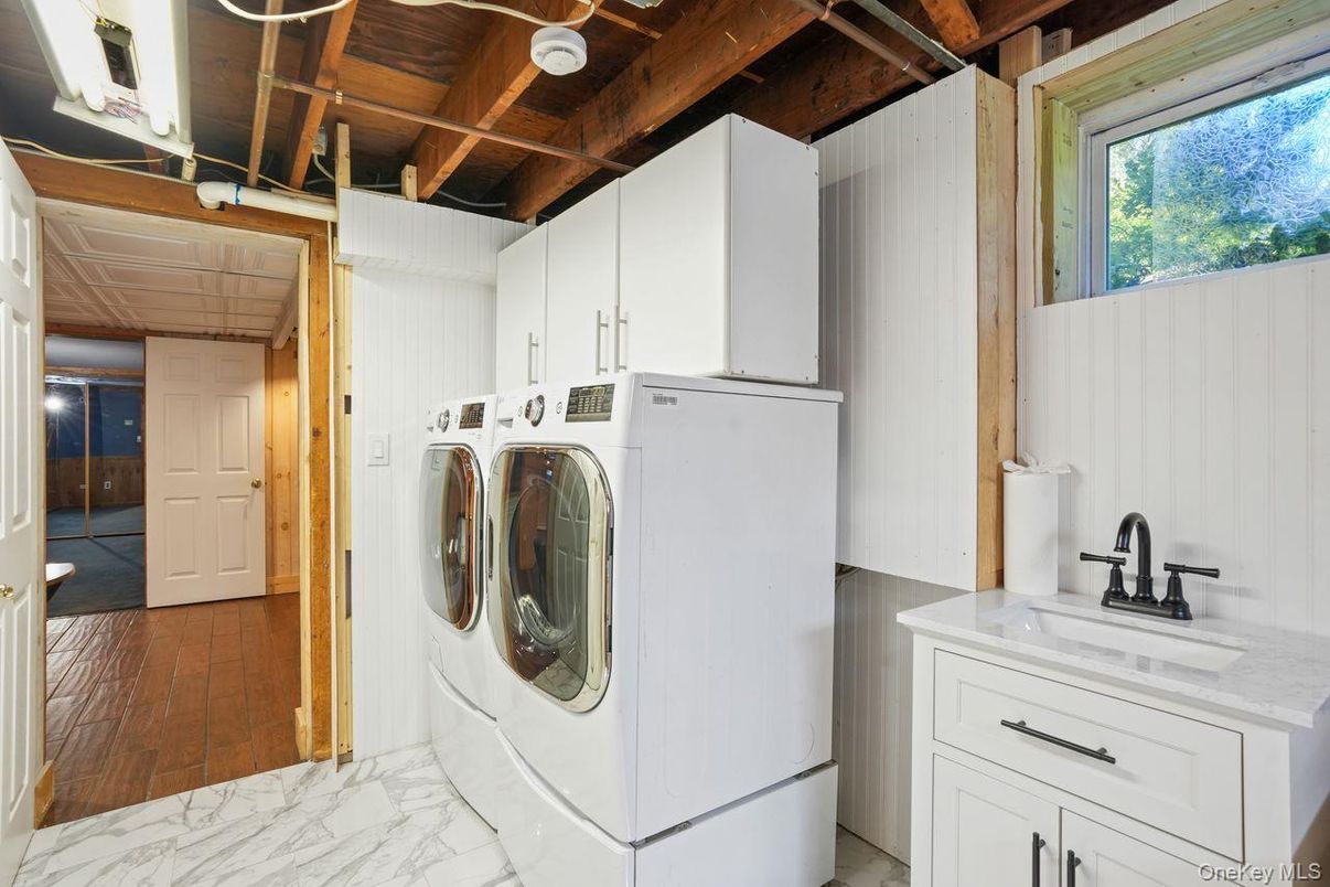 Interior, Marble, Utility Closets, Washer, Wooden Beams, Wooden Ceilings, Wood Texture Flooring, Wooden Walls