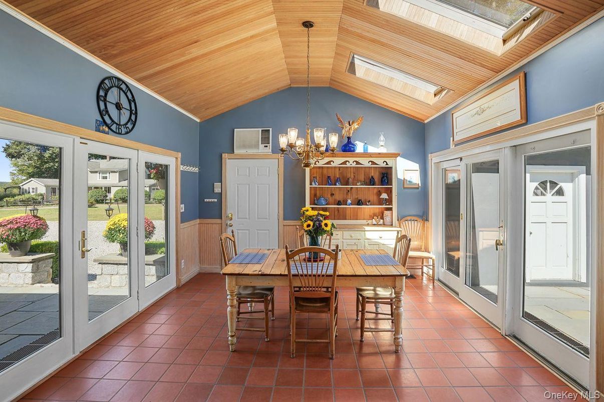 Chandelier, Dining room, Interior, Wooden Ceilings