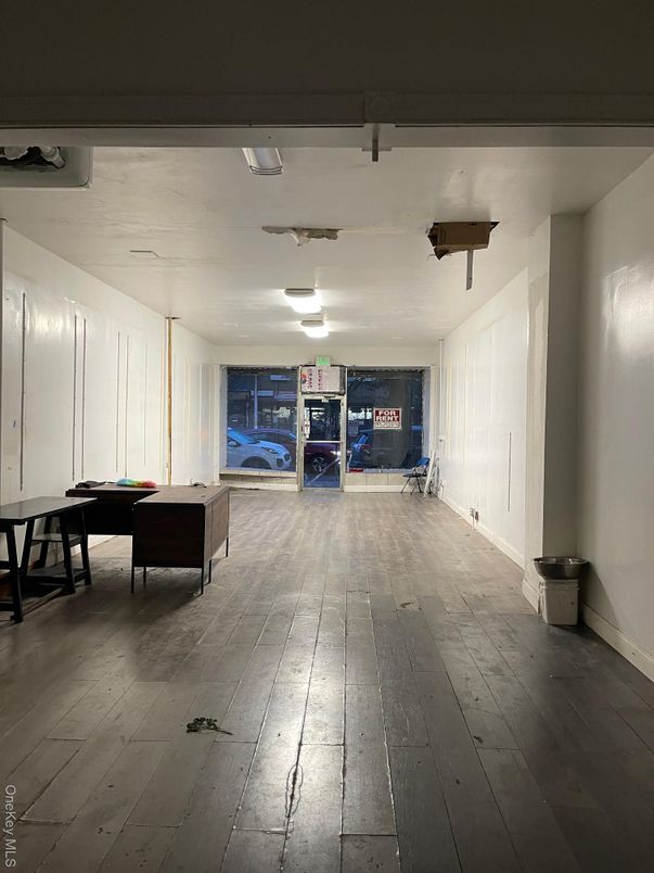 Game Room, Interior, Wood Texture Flooring