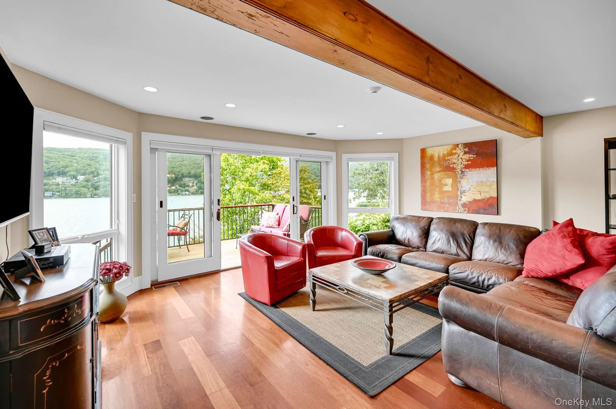 Interior, Living room, Recessed Lighting, Wooden Beams, Wood Texture Flooring