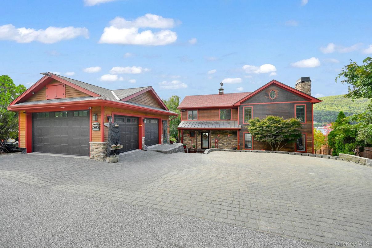 Attached, Exterior, Facade, Log Home
