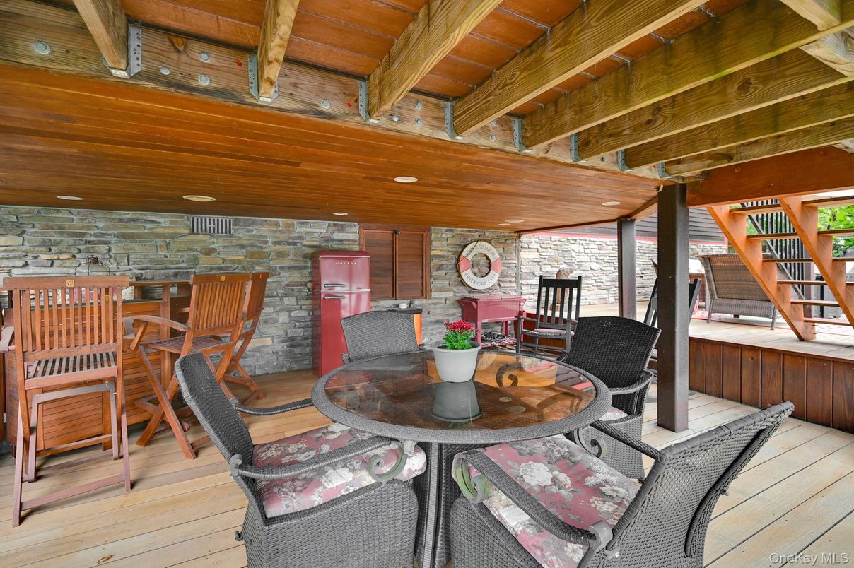 Exterior, Stone Walls, Wooden Beams