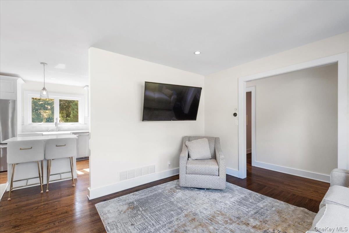 Interior, Pendant Lights, Recessed Lighting, Wood Texture Flooring
