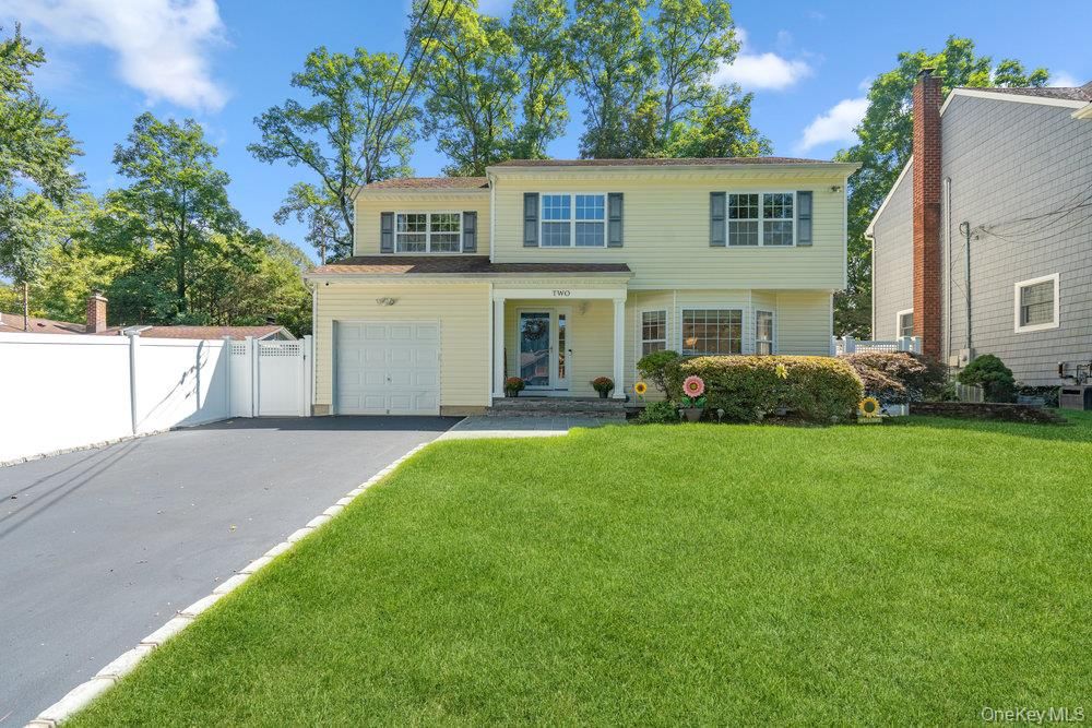 Attached, Exterior, Facade, Raised Ranch