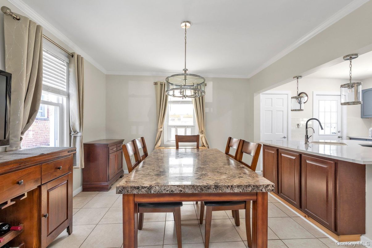 Dining room, Interior, Kitchen, Pendant Lights