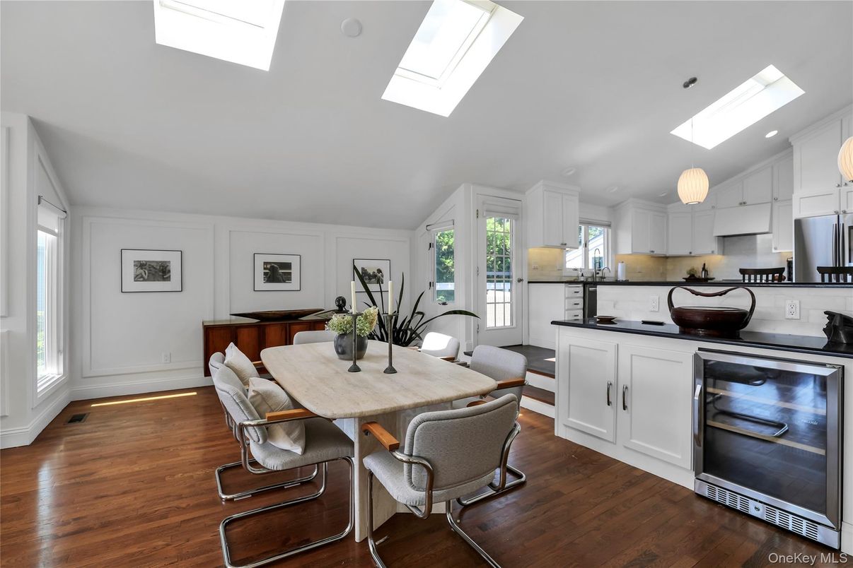 Dining room, Interior, Kitchen, Recessed Lighting, Wood Texture Flooring
