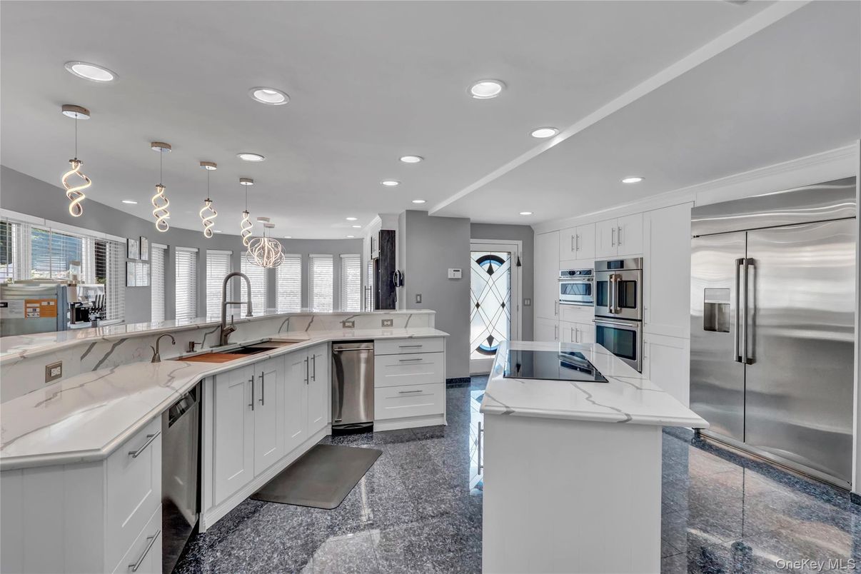 Interior, Kitchen, Pendant Lights, Recessed Lighting, Stainless Steel Appliances