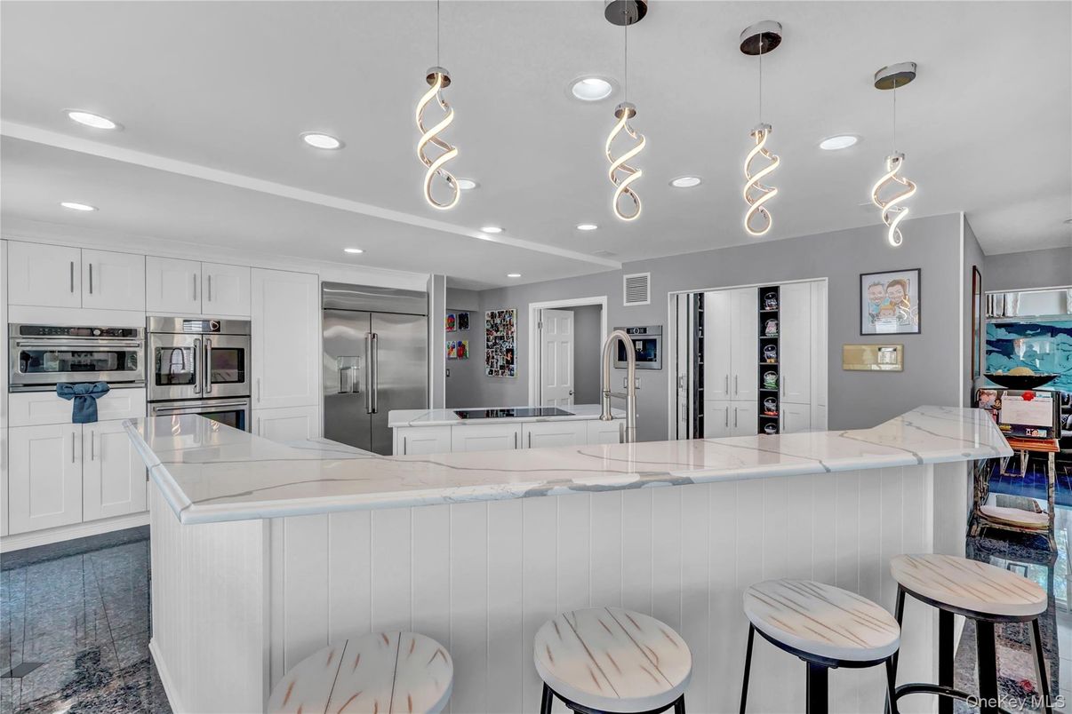 Interior, Kitchen, Pendant Lights, Recessed Lighting, Stainless Steel Appliances