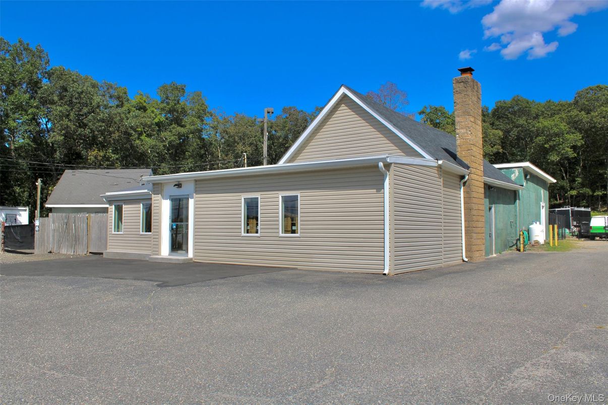Detached Garage, Exterior