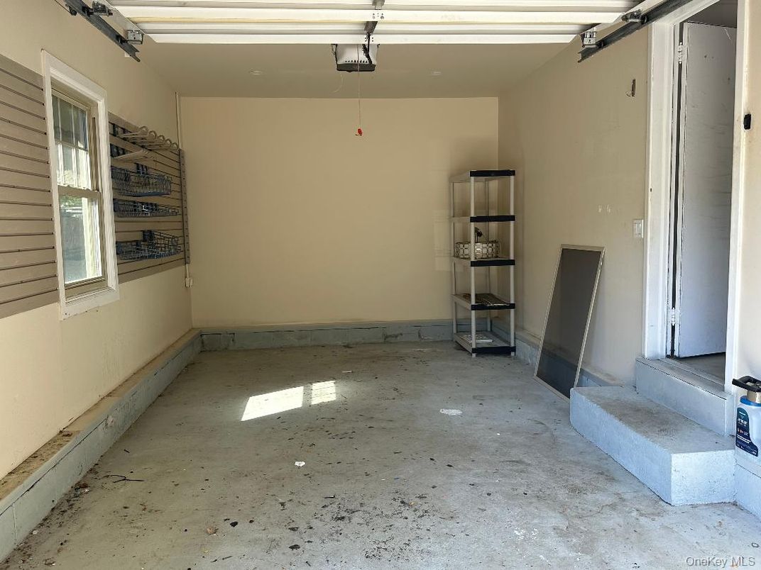 Garage, Interior