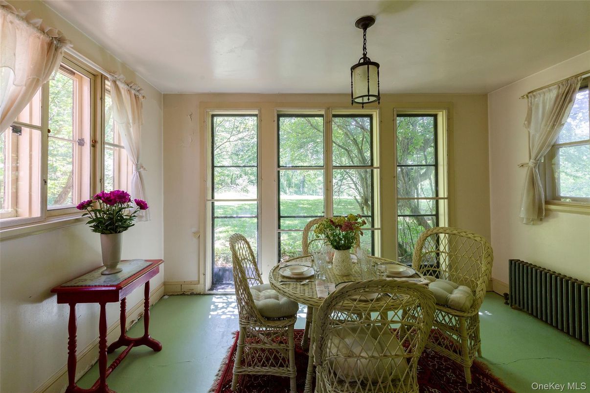 Dining room, Interior