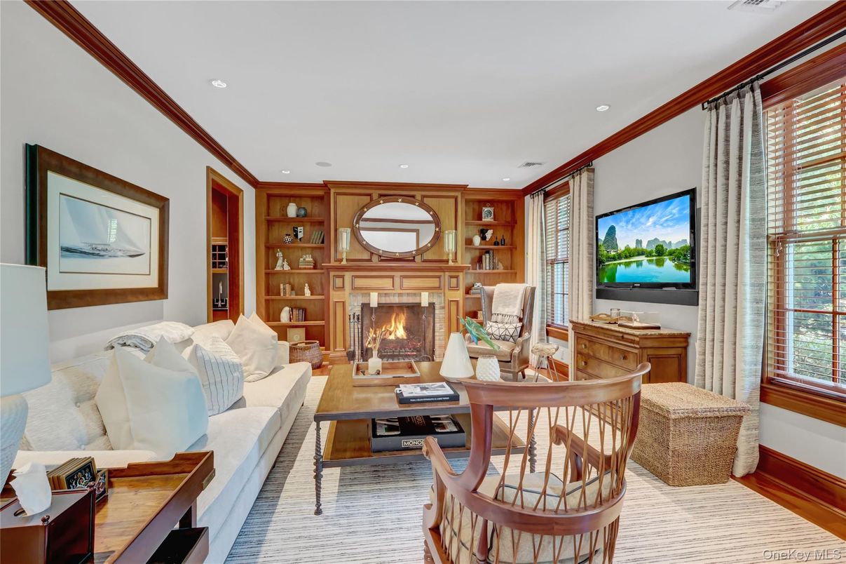 Fireplace, Interior, Living room, Recessed Lighting