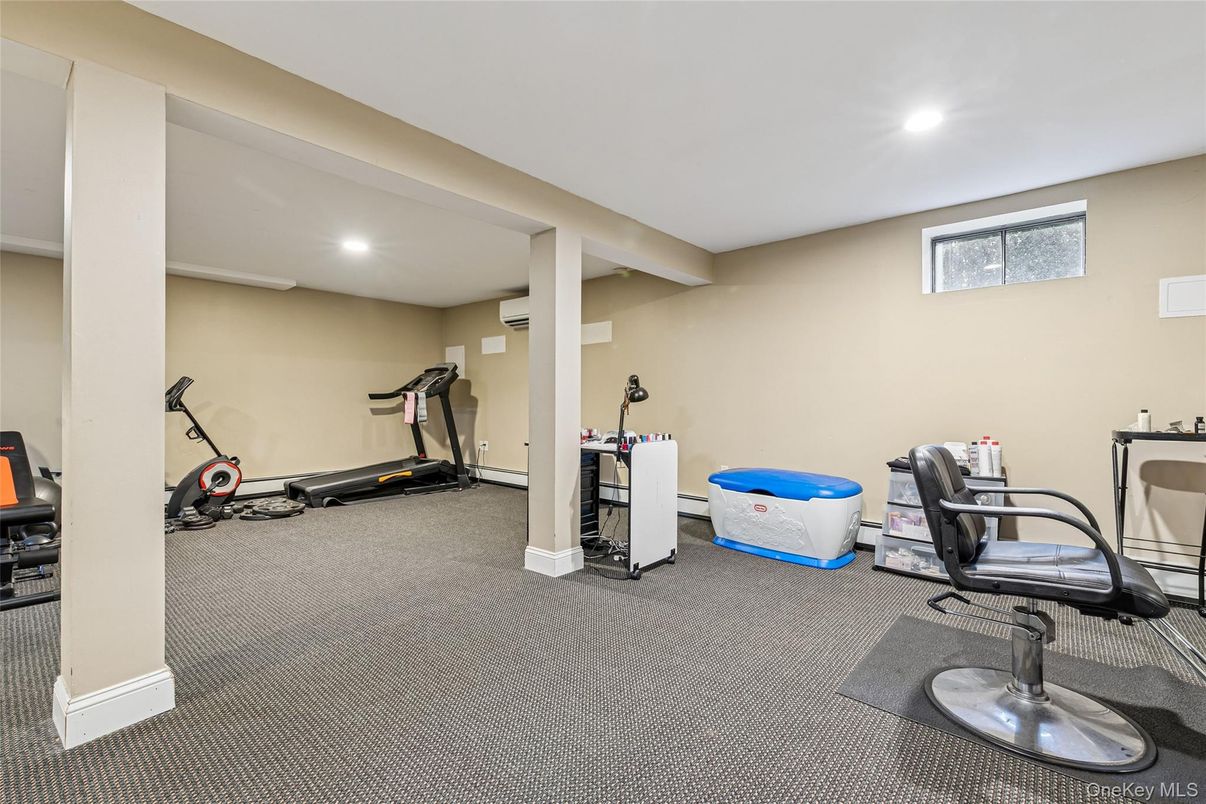 Fitness Equipment, Interior, Recessed Lighting