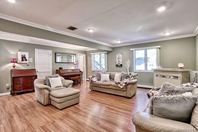 Interior, Living room, Piano, Recessed Lighting, Wood Texture Flooring