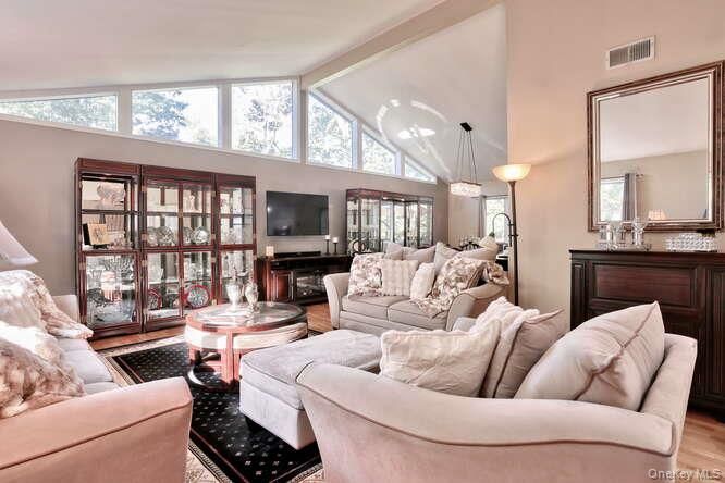 Interior, Living room, Pendant Lights, Wood Texture Flooring