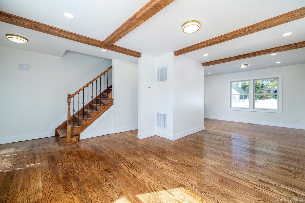 Empty room, Interior, Recessed Lighting, Wooden Beams, Wood Texture Flooring