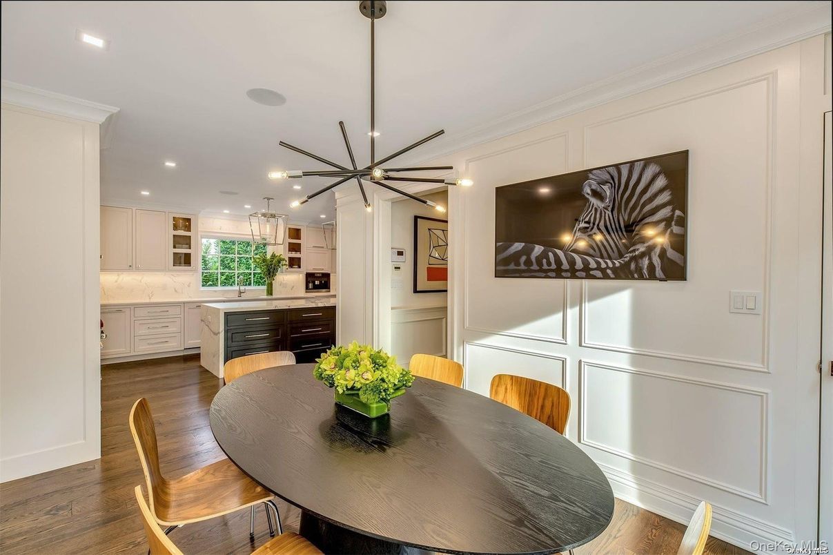 Dining room, Interior, Kitchen, Pendant Lights, Recessed Lighting, Wood Texture Flooring