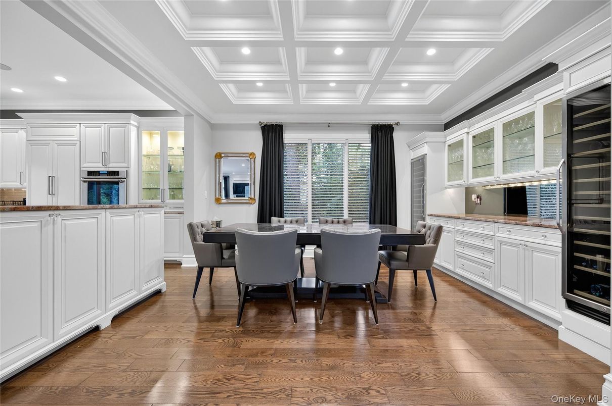 Dining room, Interior, Kitchen, Recessed Lighting, Wood Texture Flooring