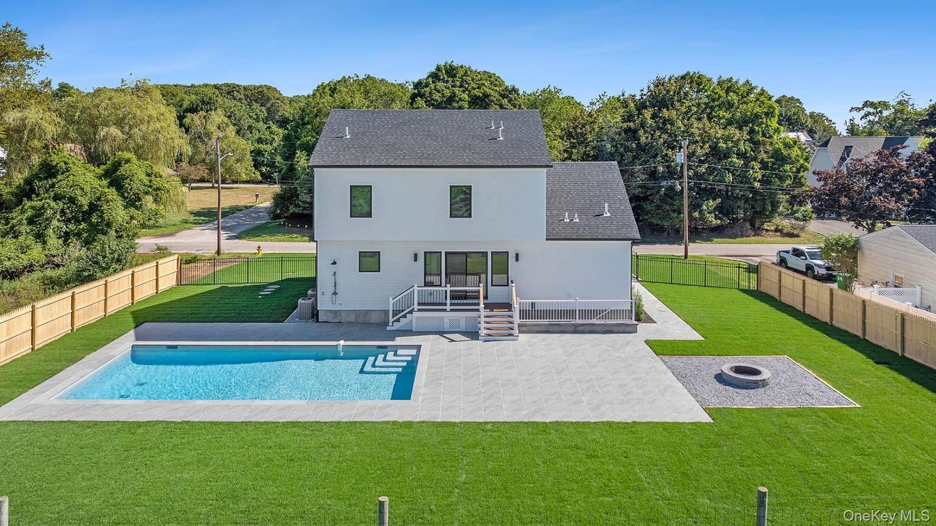 Backyard, Exterior, Pool