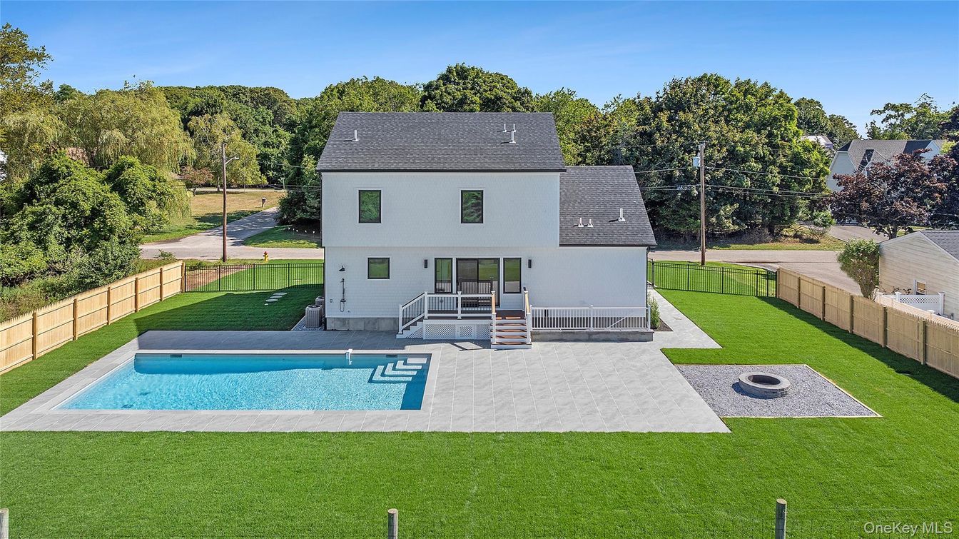 Backyard, Exterior, Pool