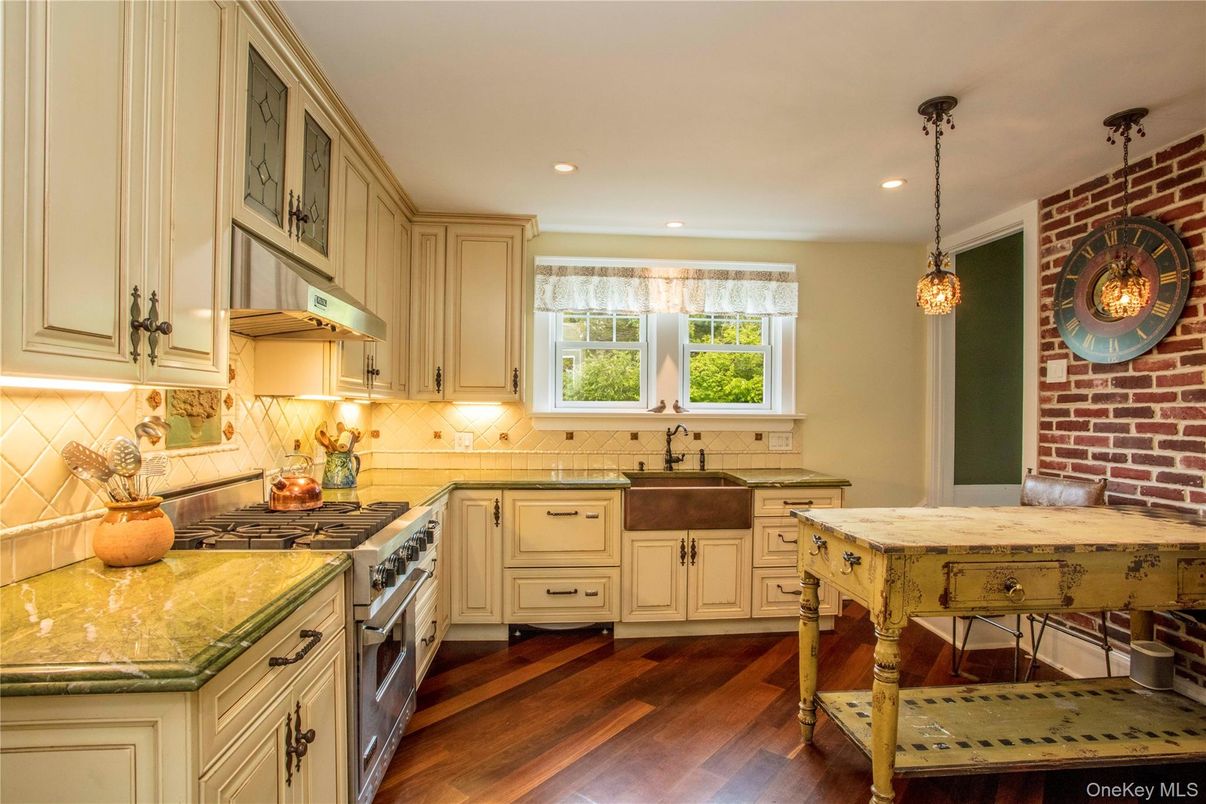Interior, Kitchen, Pendant Lights, Recessed Lighting, Stone Walls, Wood Texture Flooring