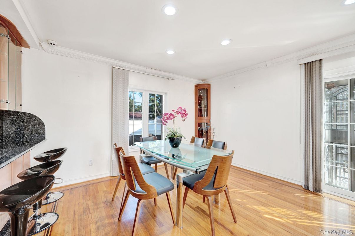 Dining room, Interior, Recessed Lighting, Wood Texture Flooring