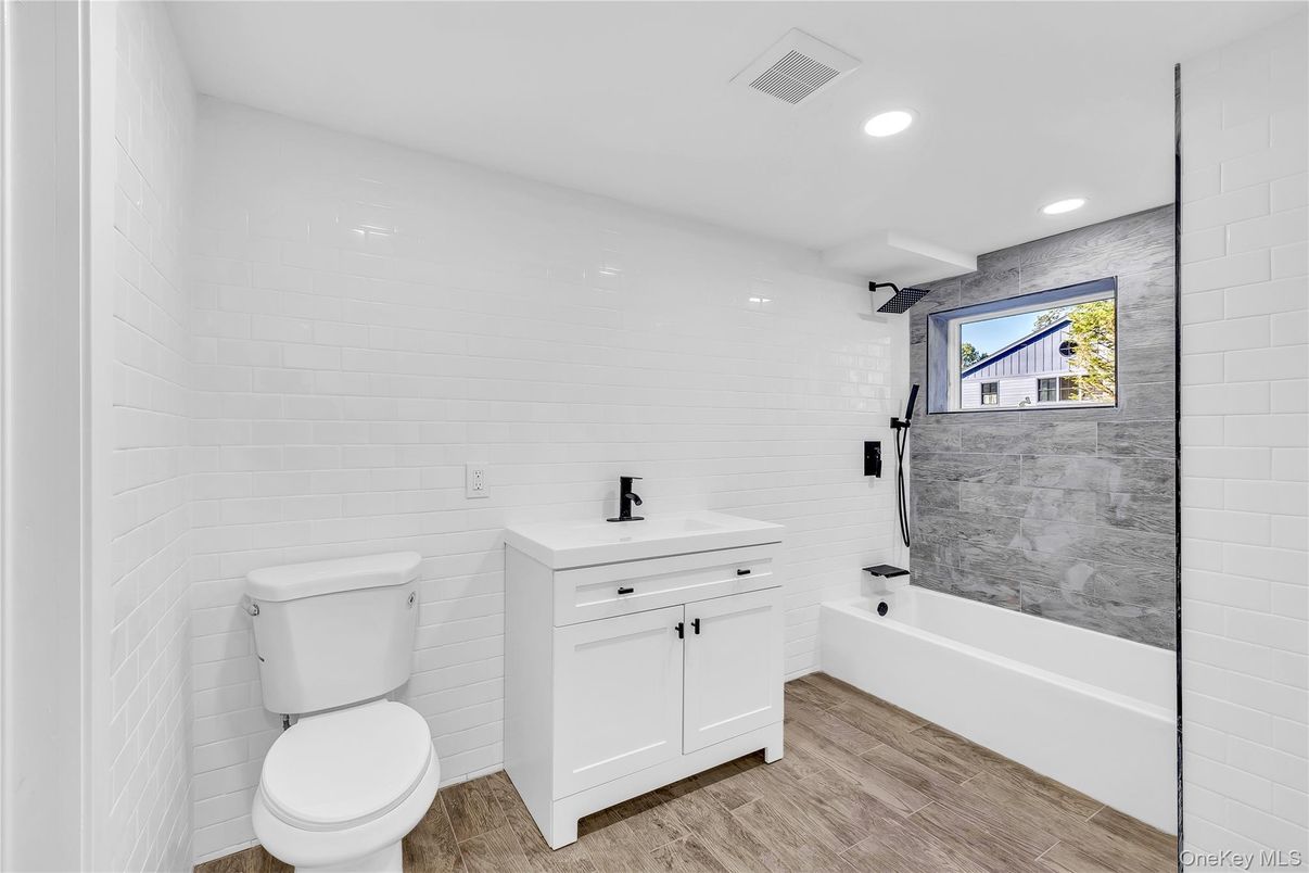 Bathroom, Interior, Recessed Lighting, Wood Texture Flooring