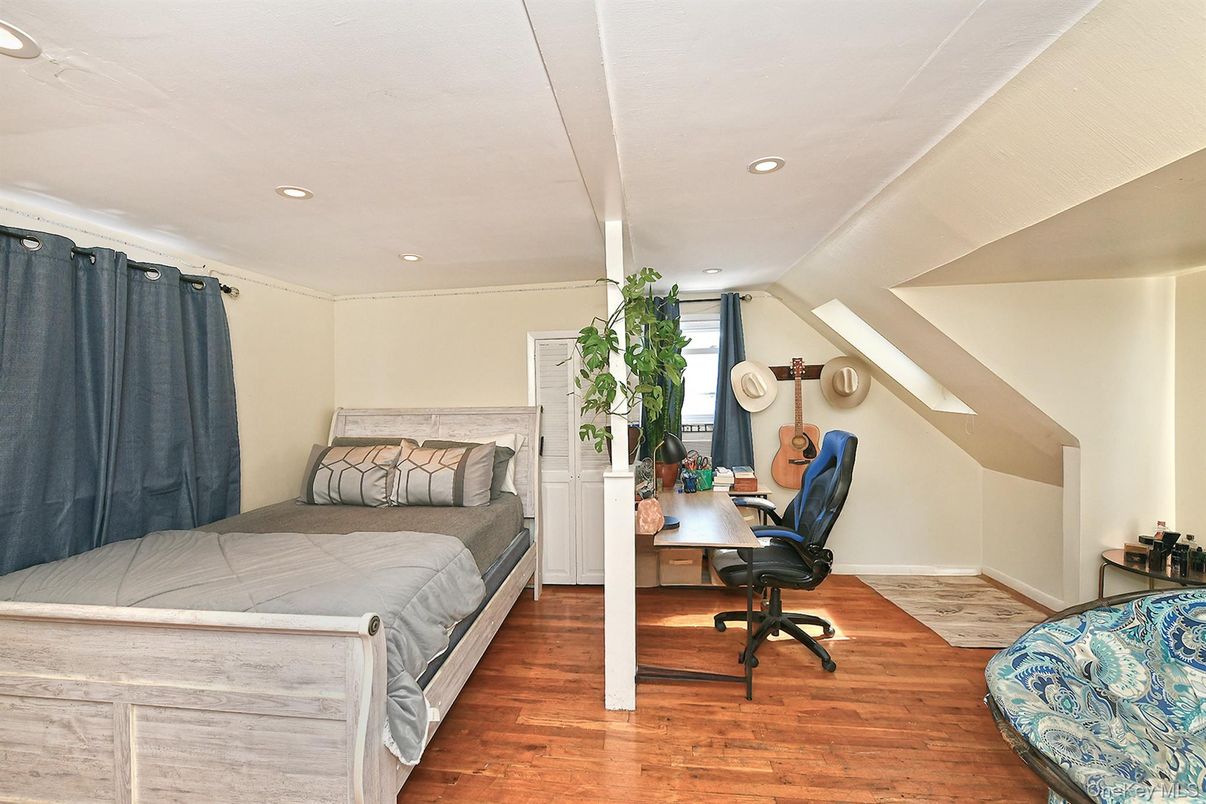 Bedroom, Home Office, Interior, Recessed Lighting, Wood Texture Flooring