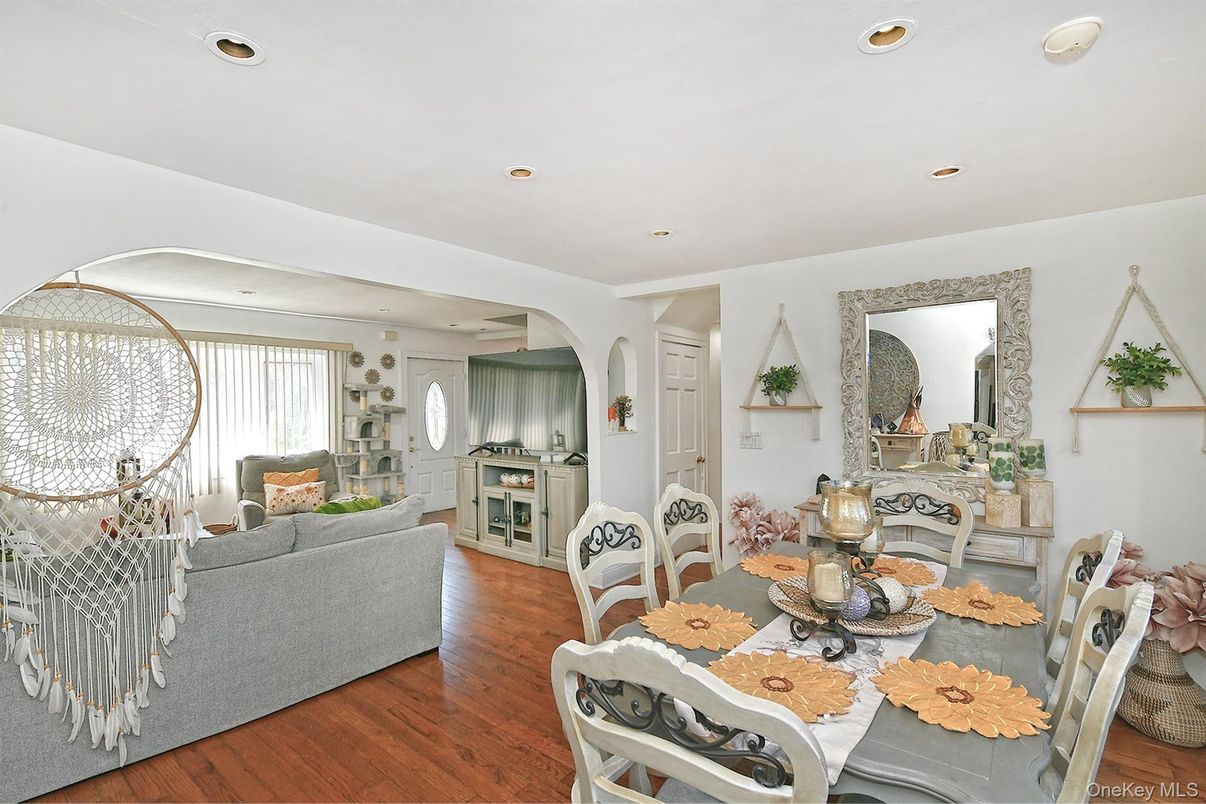 Dining room, Interior, Kitchen, Living room, Recessed Lighting, Wood Texture Flooring