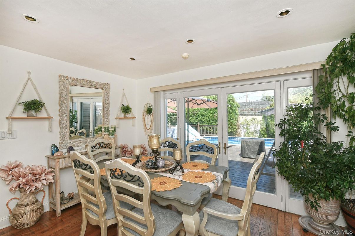 Dining room, Interior, Recessed Lighting, Wood Texture Flooring