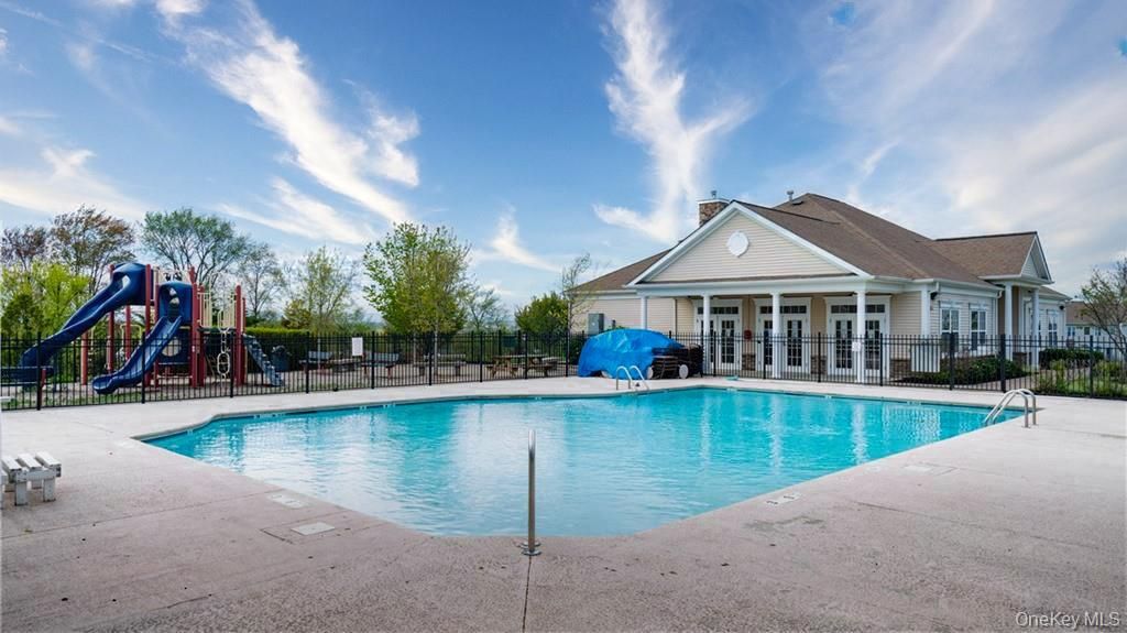 Exterior, Playground, Pool