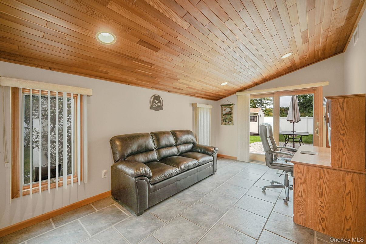 Home Office, Interior, Recessed Lighting, Wooden Ceilings