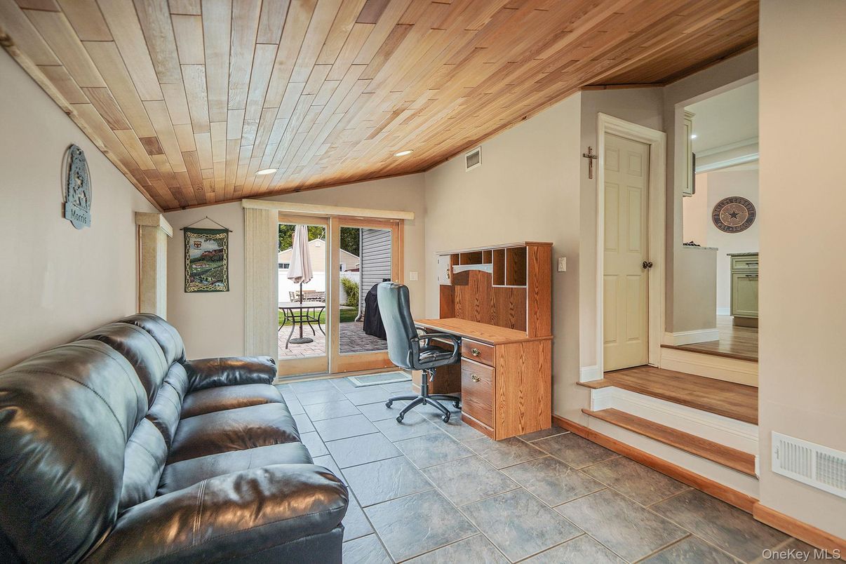 Home Office, Interior, Recessed Lighting, Wooden Ceilings